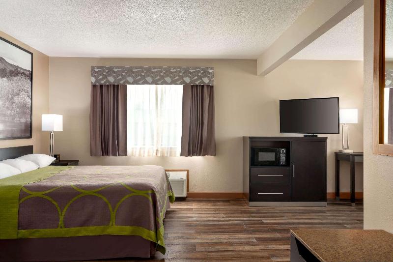 Super 8 by Wyndham Chillicothe image