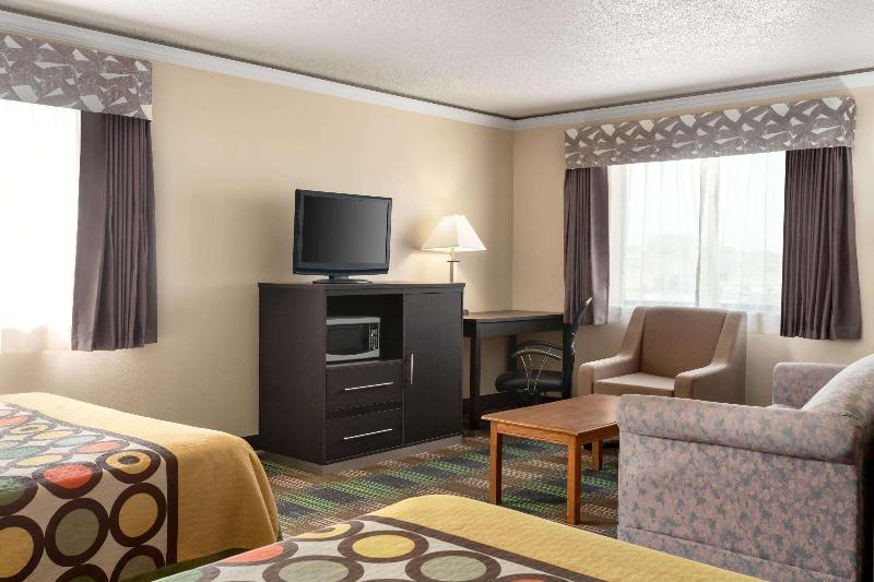 Super 8 by Wyndham Chillicothe image