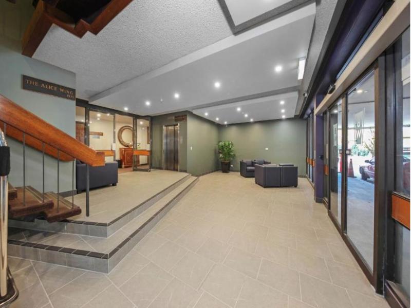 Belconnen Hotel & Serviced Apartments image