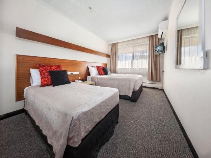 Belconnen Hotel & Serviced Apartments image