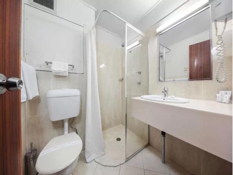 Belconnen Hotel & Serviced Apartments image