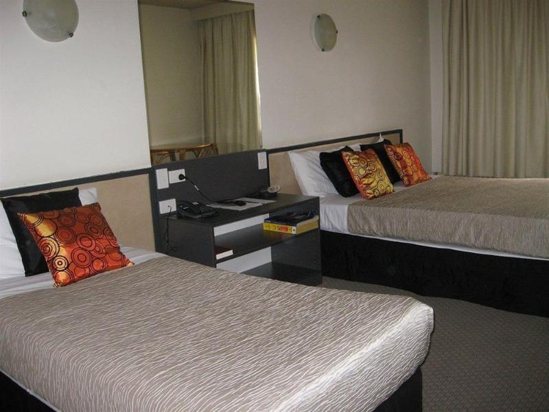 Belconnen Hotel & Serviced Apartments image