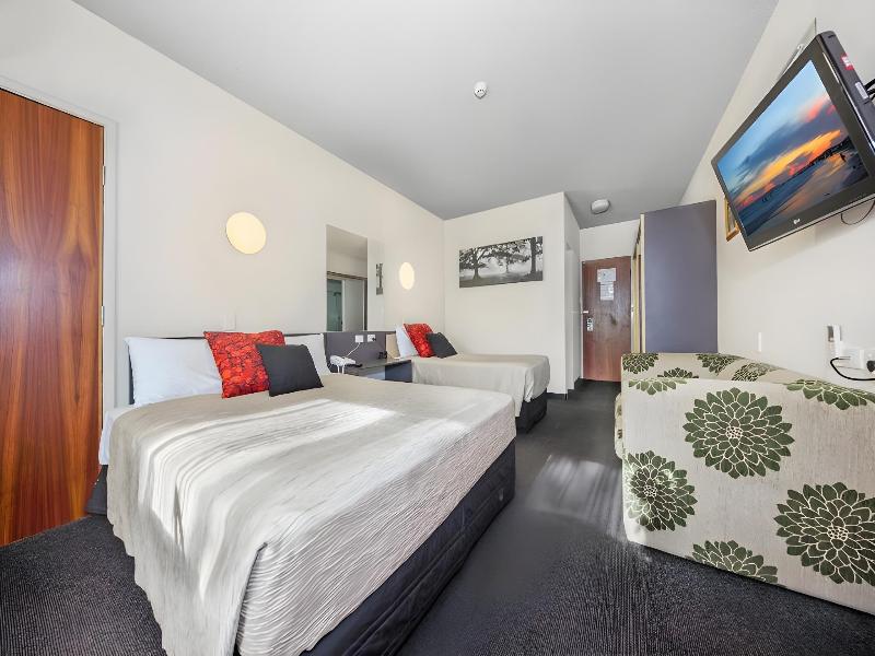Belconnen Hotel & Serviced Apartments image