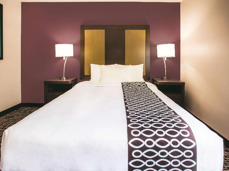La Quinta Inn Cincinnati Northeast image