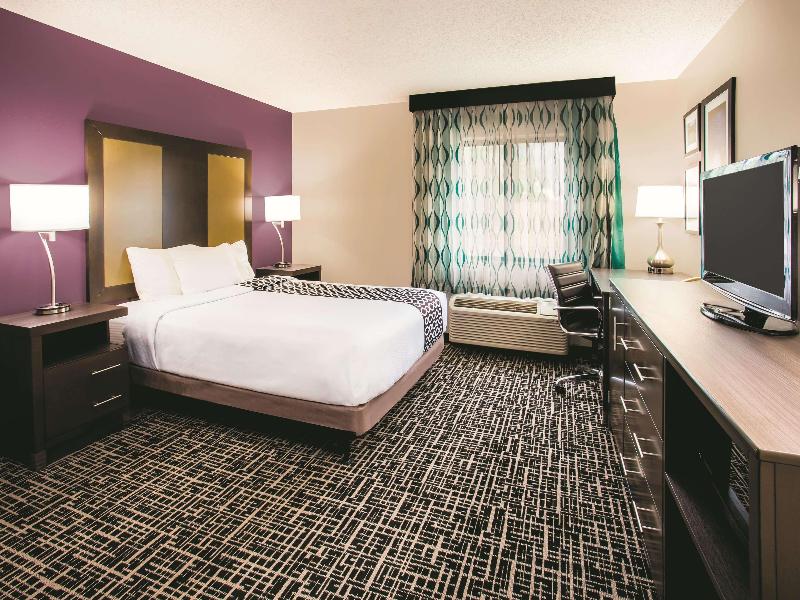 La Quinta Inn Cincinnati Northeast image