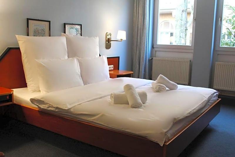 Hotel Mozart image