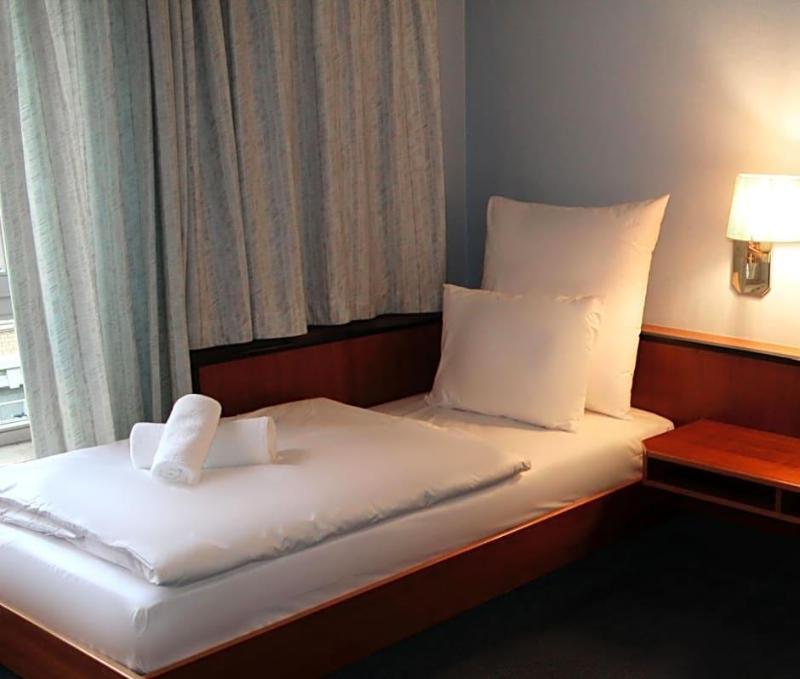 Hotel Mozart image