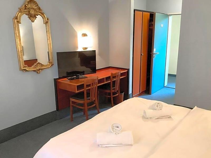 Hotel Mozart image