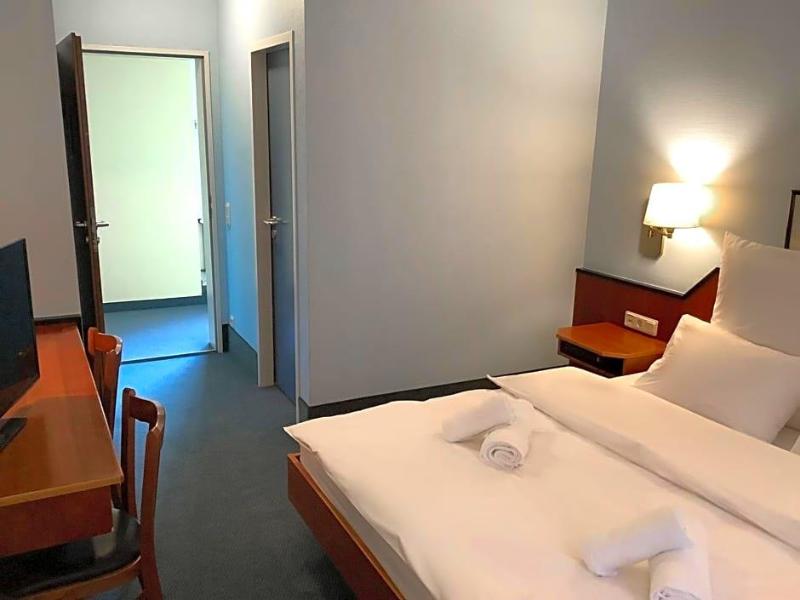 Hotel Mozart image