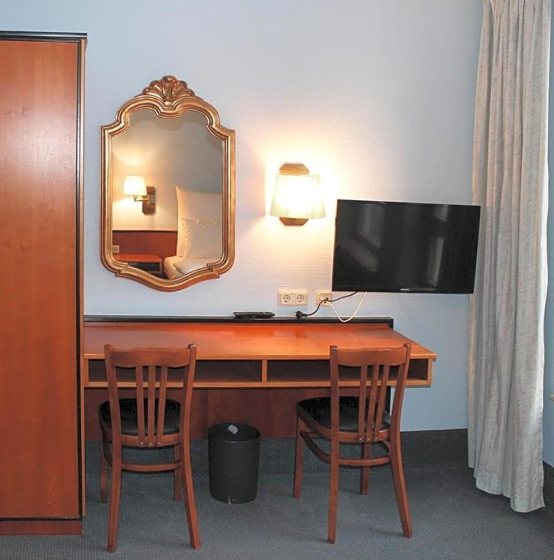 Hotel Mozart image