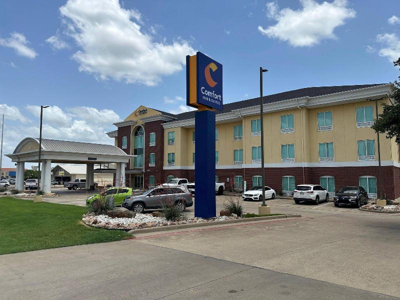Comfort Inn & Suites Waco TX — general view