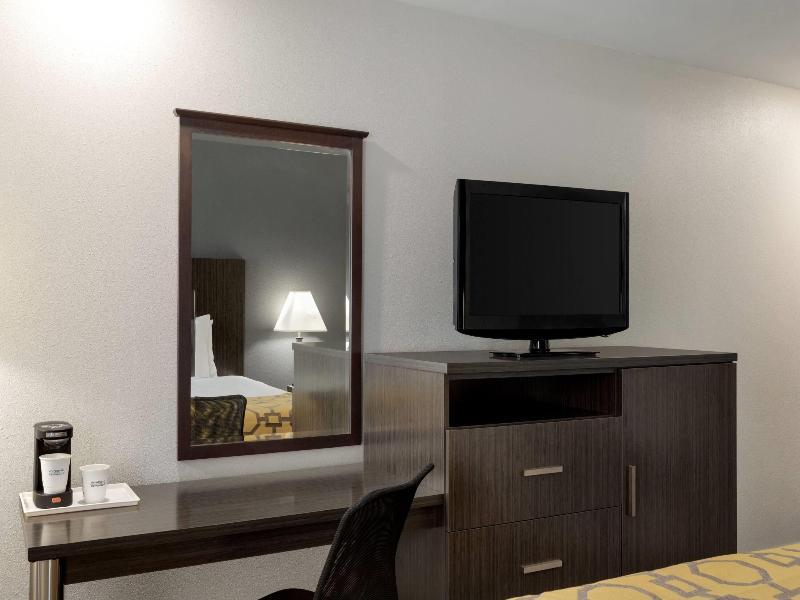 Baymont by Wyndham Branford/New Haven image