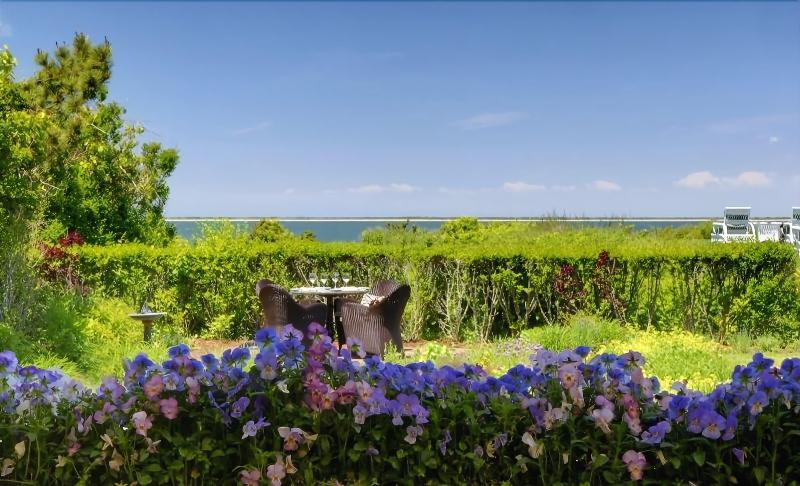 The Wauwinet, an Inn by the Sea — general view
