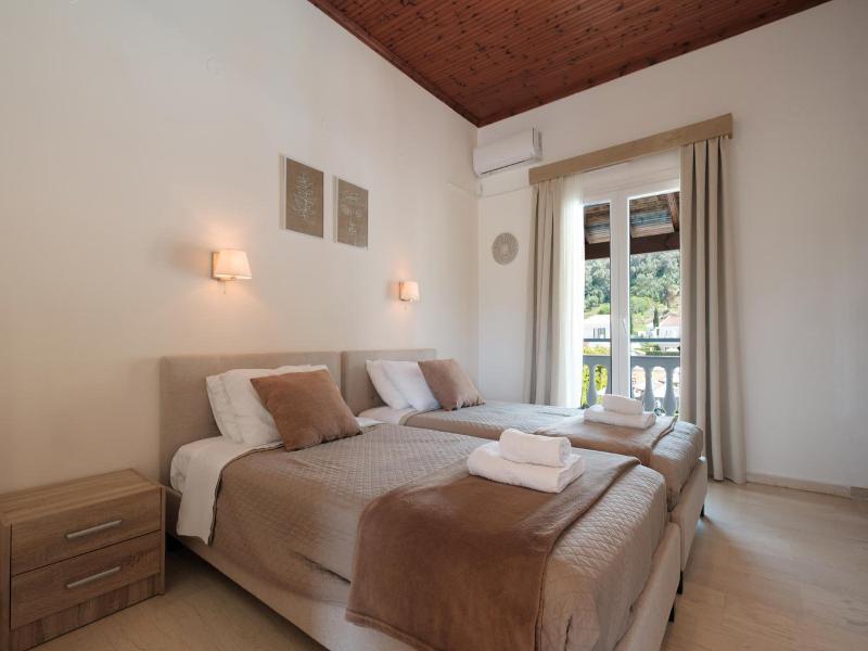 Katsaros Studios & Apartments image