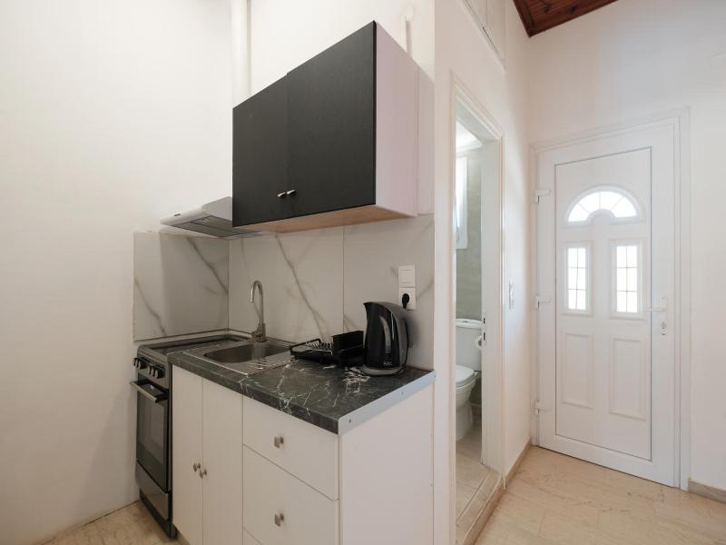 Katsaros Studios & Apartments image