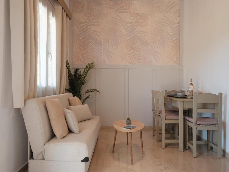 Katsaros Studios & Apartments image