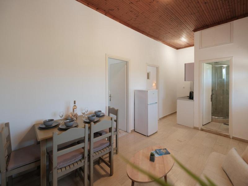 Katsaros Studios & Apartments image