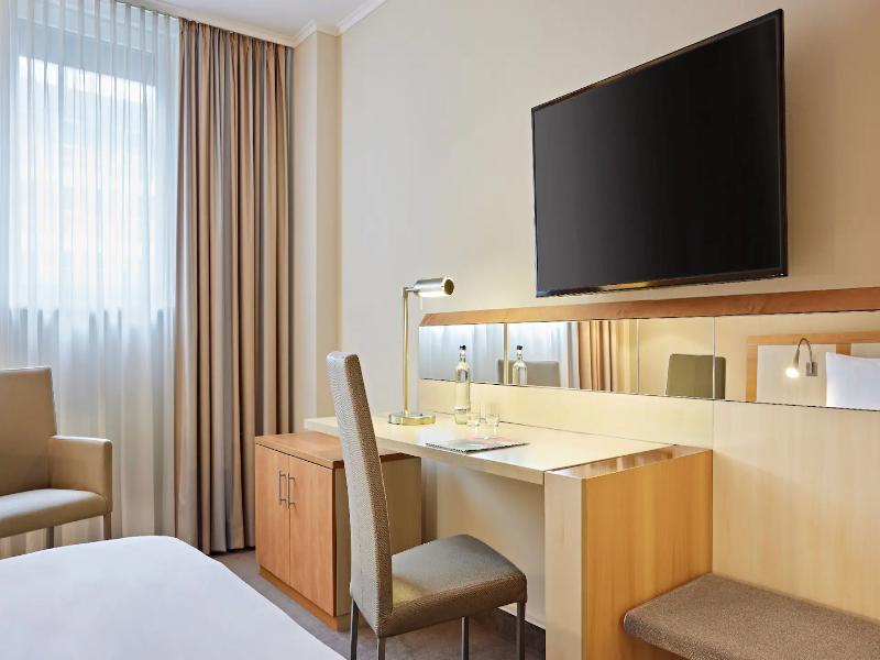 Lindner Hotel Cologne Am Dom, part of JdV by Hyatt image