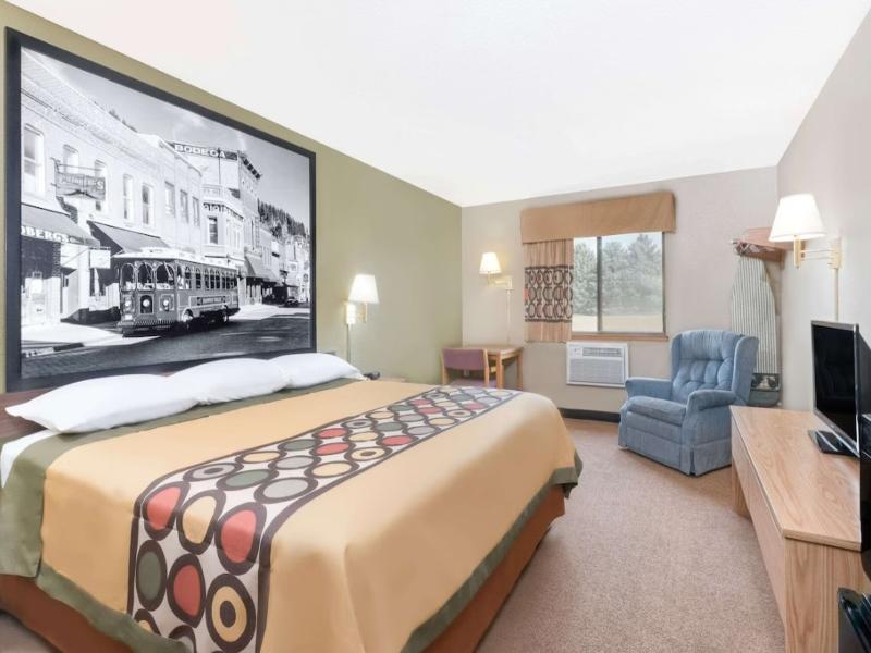 Super 8 by Wyndham Winner SD image
