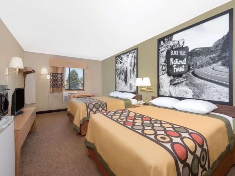 Super 8 by Wyndham Winner SD image