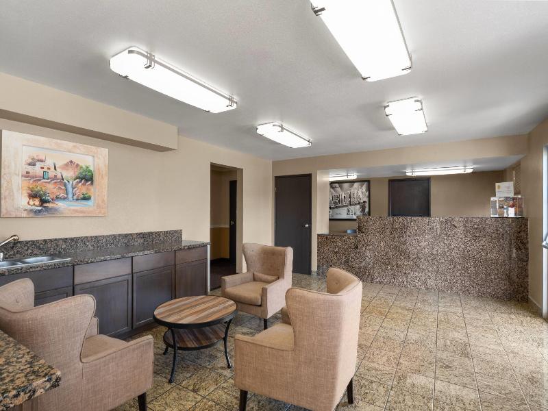 Super 8 by Wyndham Casa Grande — view