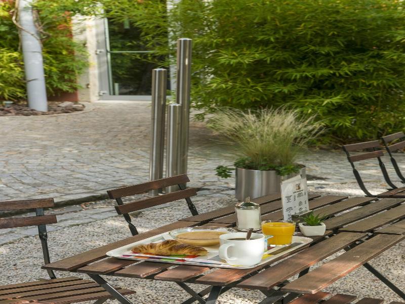 Appart Hotel Del Capucins image