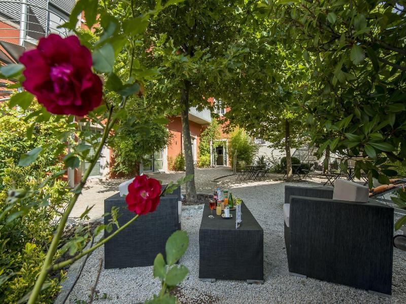 Appart Hotel Del Capucins image