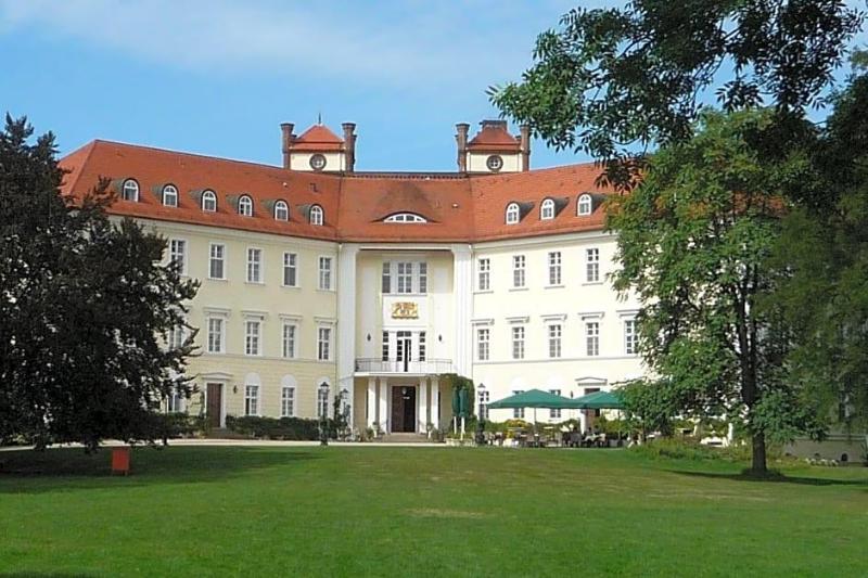 Schloss Lübbenau image