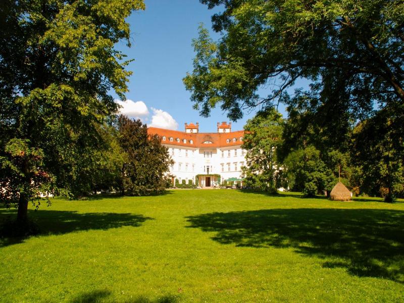 Schloss Lübbenau image