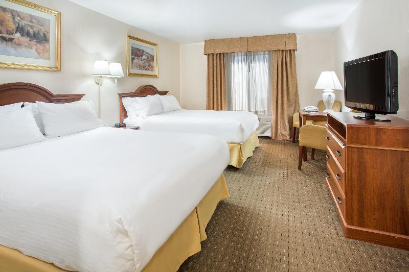 Holiday Inn Express & Suites Marion image