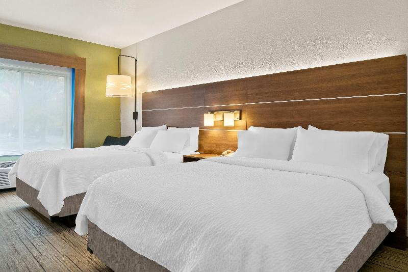 Holiday Inn Express & Suites Marion image