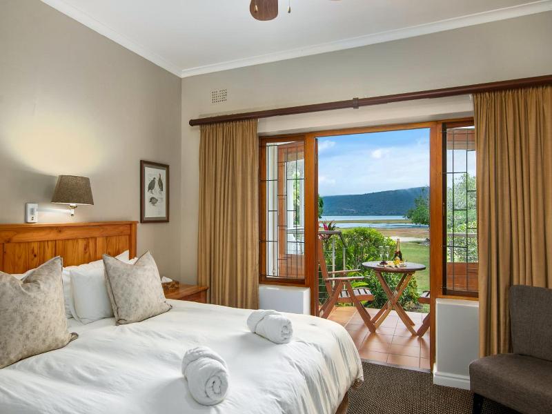 Waterfront Lodge