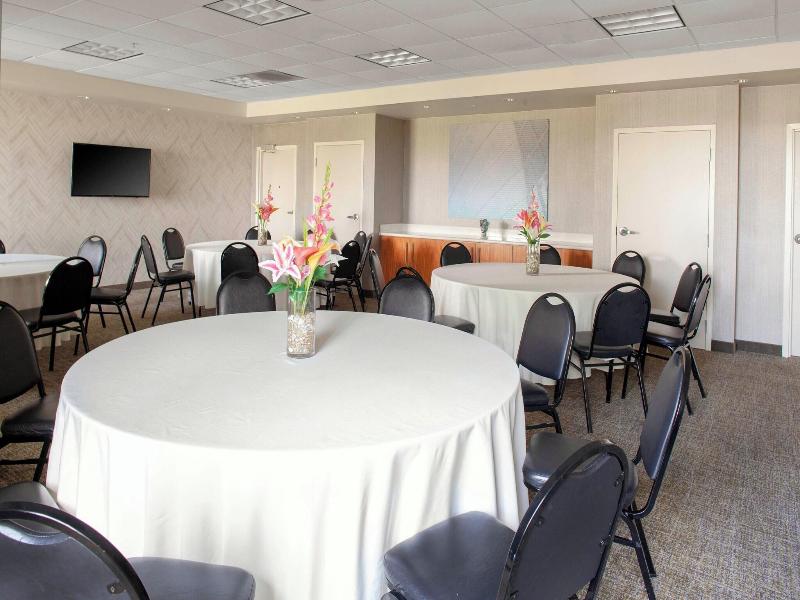 Springhill Suites Cincinnati North / Forest Park image