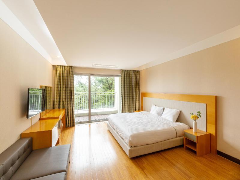 Shineville Luxury Resort image