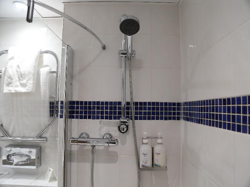 Holiday Inn Express Nuneaton image