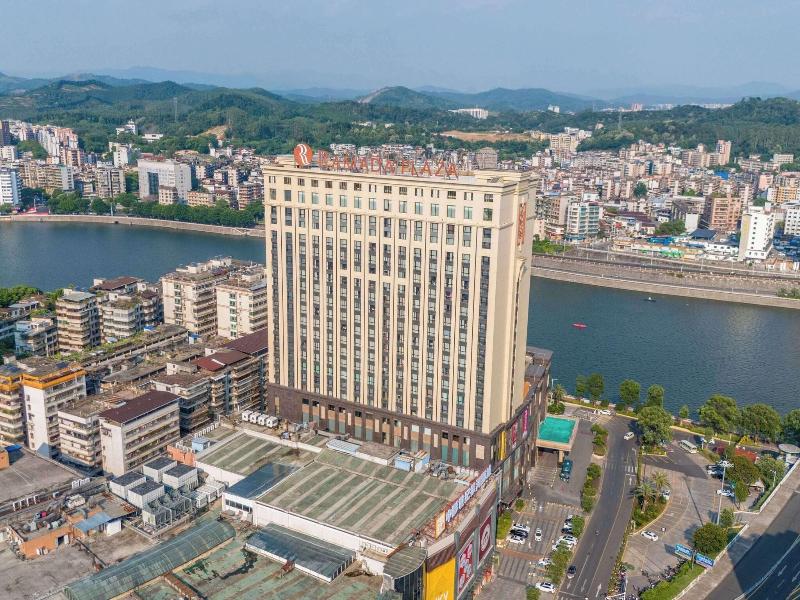 Ramada Plaza by Wyndham Shaoguan City Centre