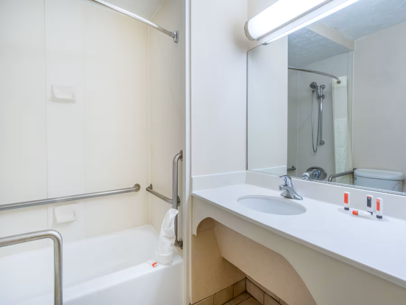 Days Inn by Wyndham Columbus Airport image