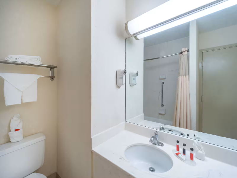 Days Inn by Wyndham Columbus Airport image