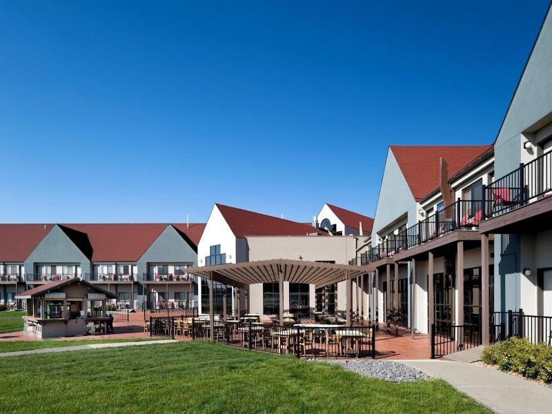Cedar Shore Resort