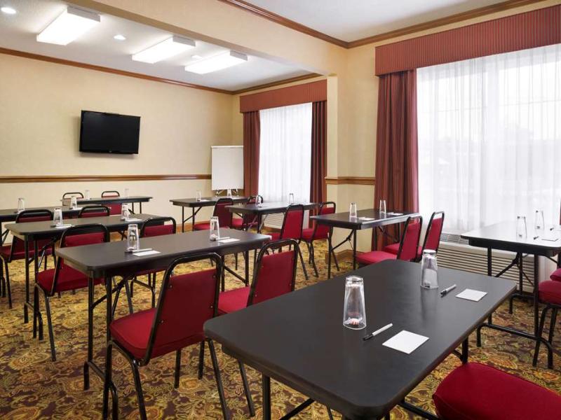 Country Inn & Suites by Radisson, Macedonia, OH image