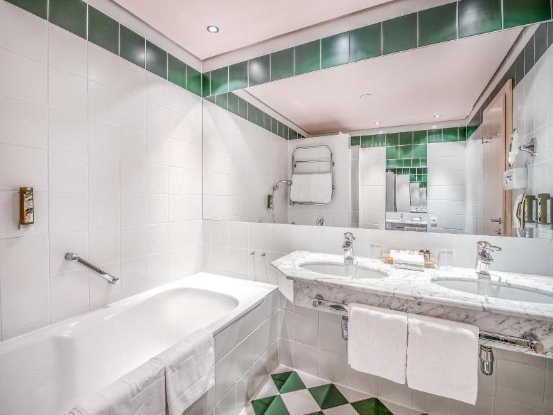 Wellness- und Geniesserhotel Karnerhof image