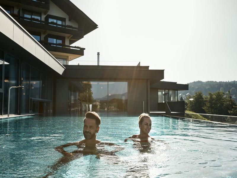 Wellness- und Geniesserhotel Karnerhof image