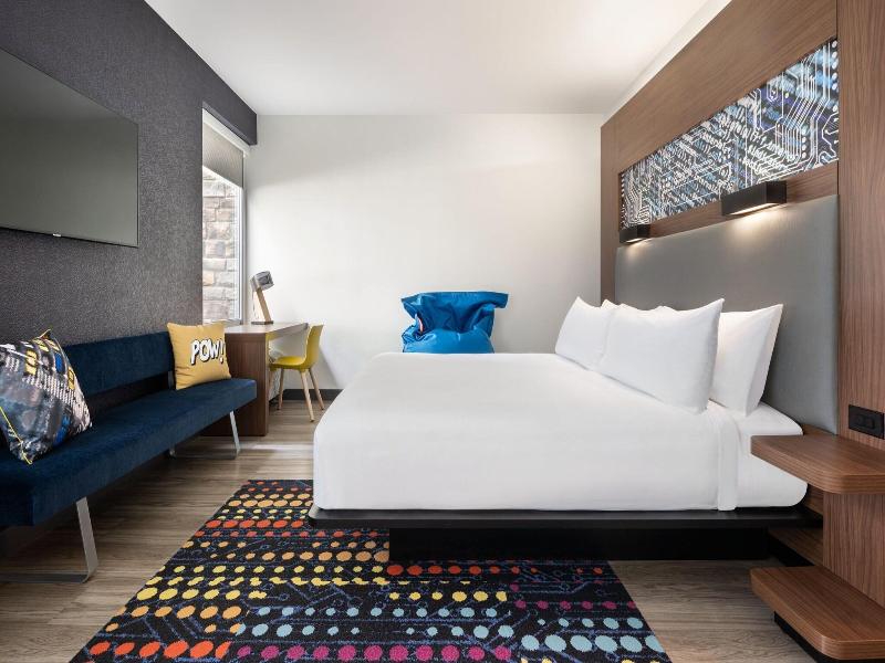 Aloft Beachwood image