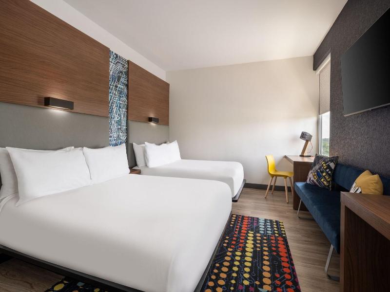 Aloft Beachwood image