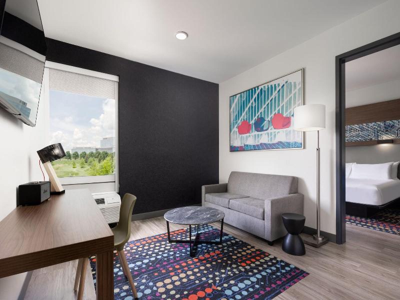 Aloft Beachwood image