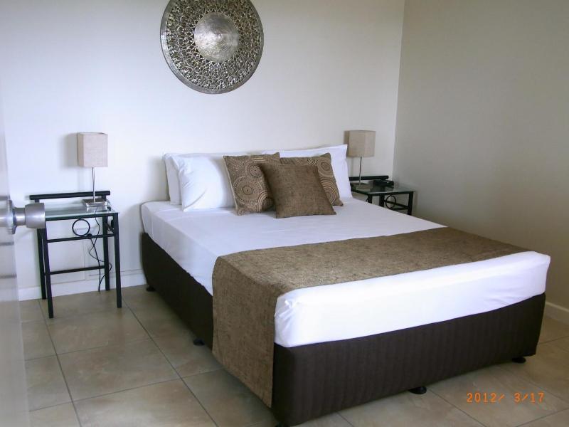 Coral Towers Holiday Suites image
