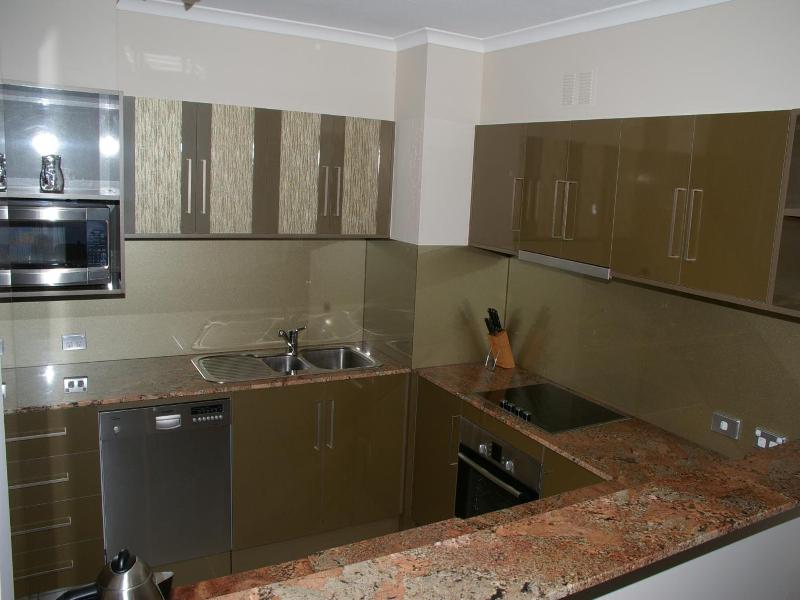 Coral Towers Holiday Suites image