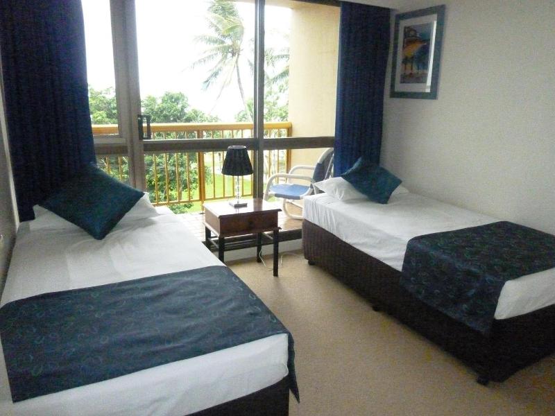 Coral Towers Holiday Suites image