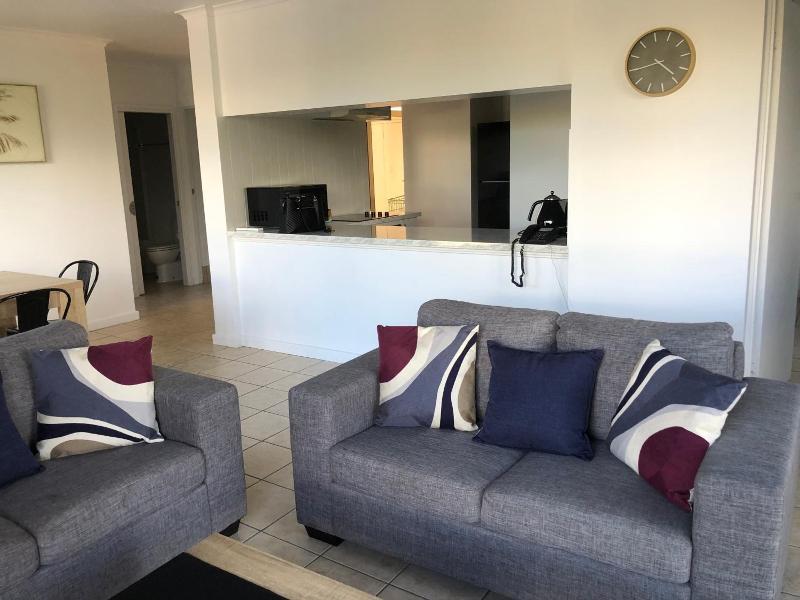 Coral Towers Holiday Suites image