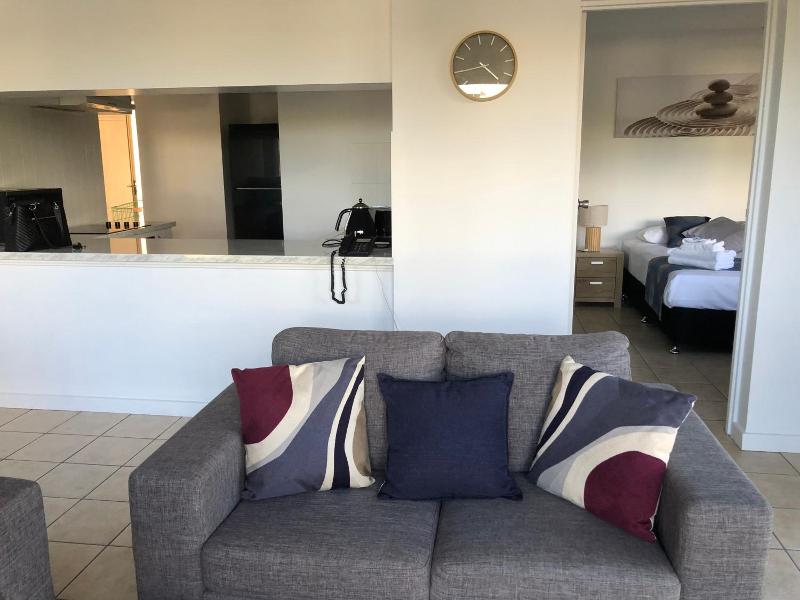 Coral Towers Holiday Suites image